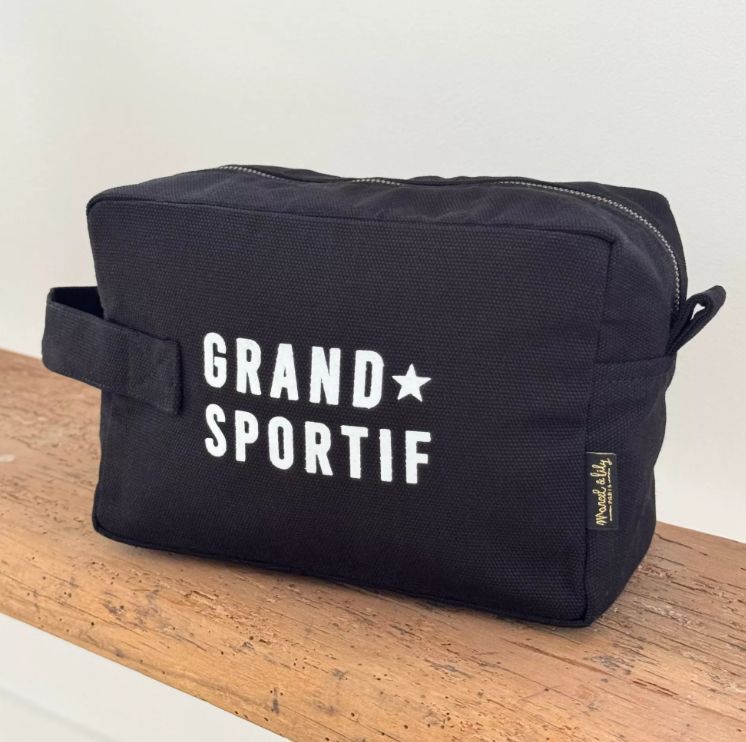 [251021_9121] Trousse de toilette – “Grand Sportif”